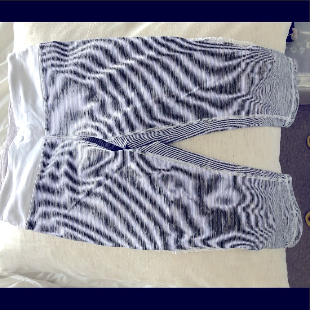 Lulu lemon half leg capri shorts/ pants